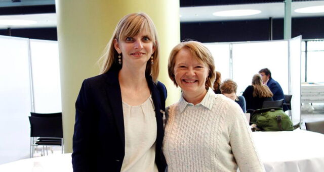 Dr. Kristin Neumann und Cath O'Neill (SkinBiotix®) auf dem Mikrobiom Kongress in Rotterdam, 2018.
